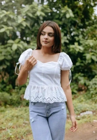 Woman's Trendy And Stylish Lace Top - White, L