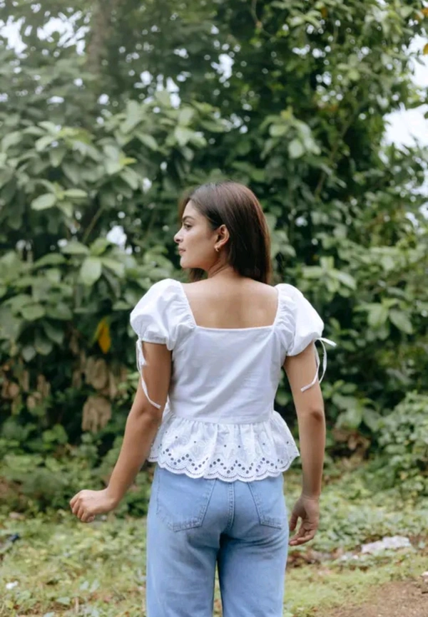 Woman's Trendy And Stylish Lace Top - White, XL