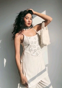 Sleeveless Cotton Flex Kurta Pant Set – Elegant Summer Style
- White, XL