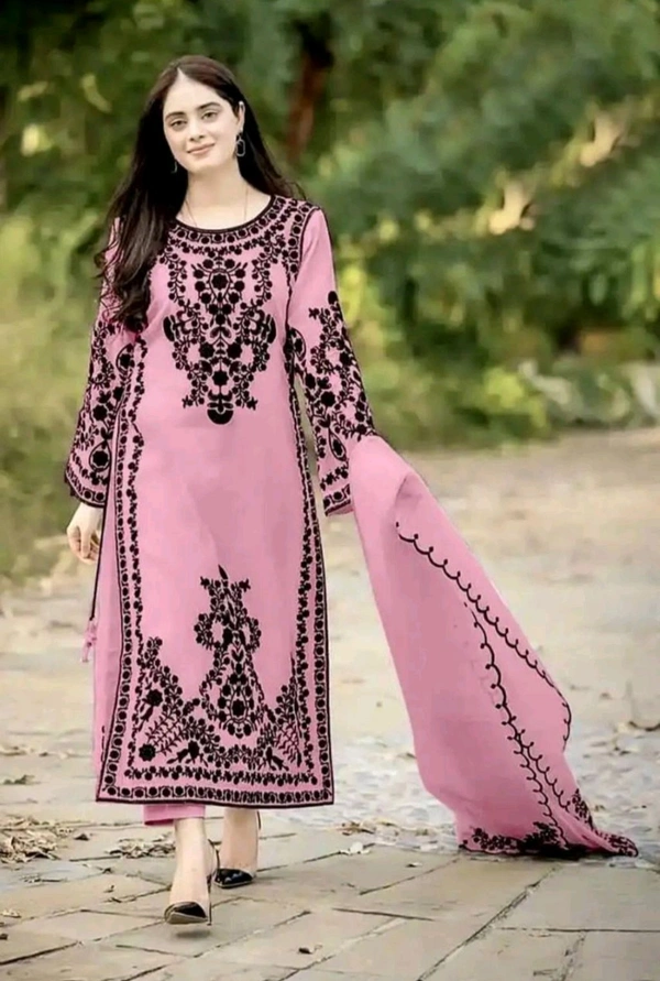 Marvelous White Color Thread Work Salwar Suit - XXXL, pink Daisy