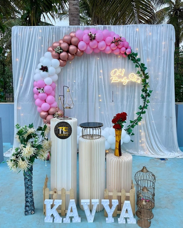 Baby Shower Ring Decor 