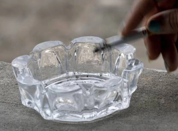 (Out Stock) Crystal Quality Glass Ash Tray