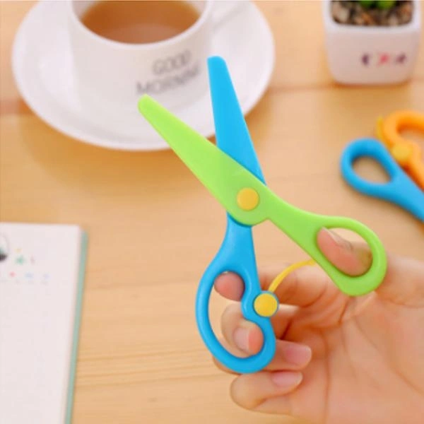 (Stock Out) Kids Handmade Plastic Safety Scissors Safety Scissors