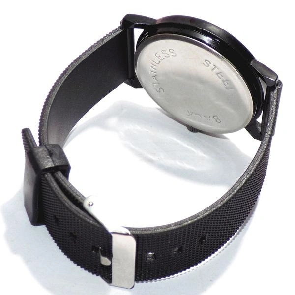 1817 Unique & Premium Analogue Stylish Watch With Silicon Wrist Band
