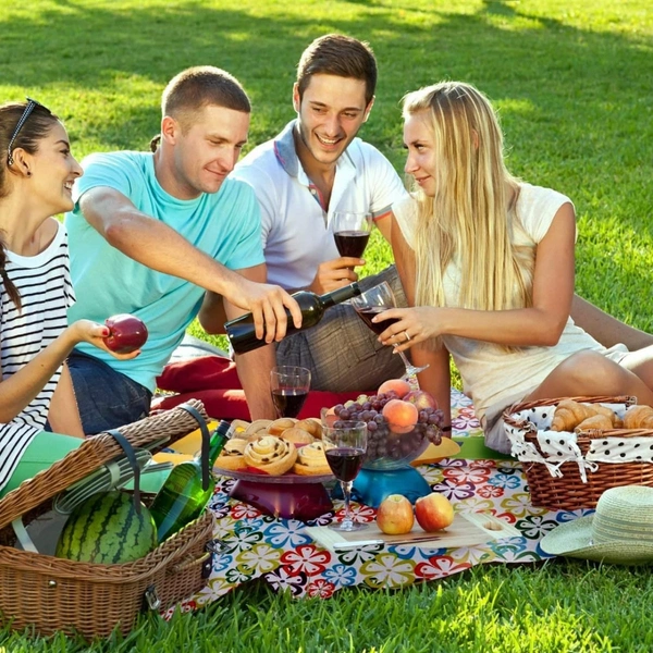 Foldable Beach Picnic Mat/ Camping Mat(Size: 79" L X 59" W)