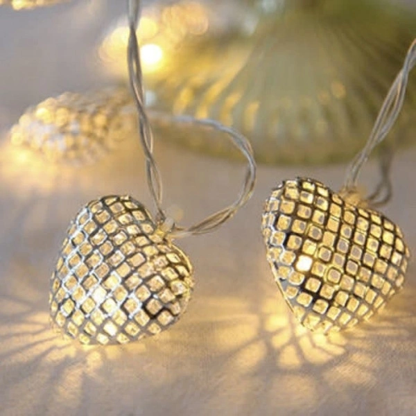 Metal Heart Shape LED Light (16 Lamp Light)