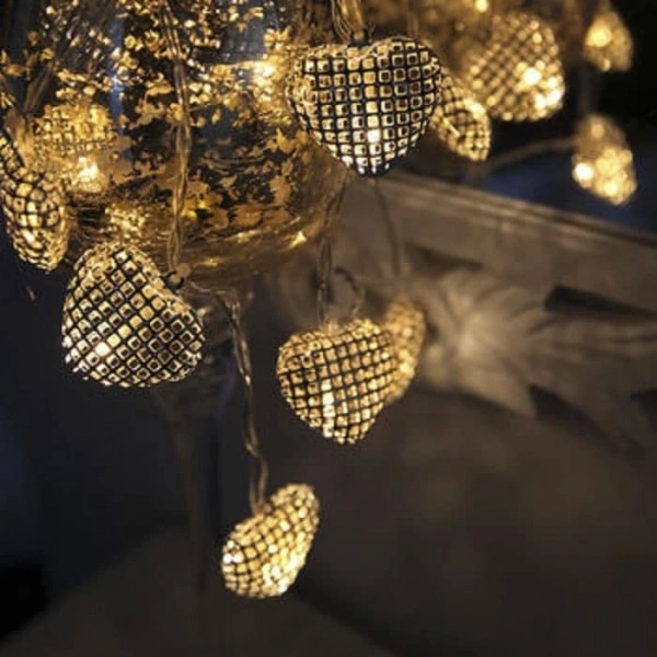 Metal Heart Shape LED Light (16 Lamp Light)