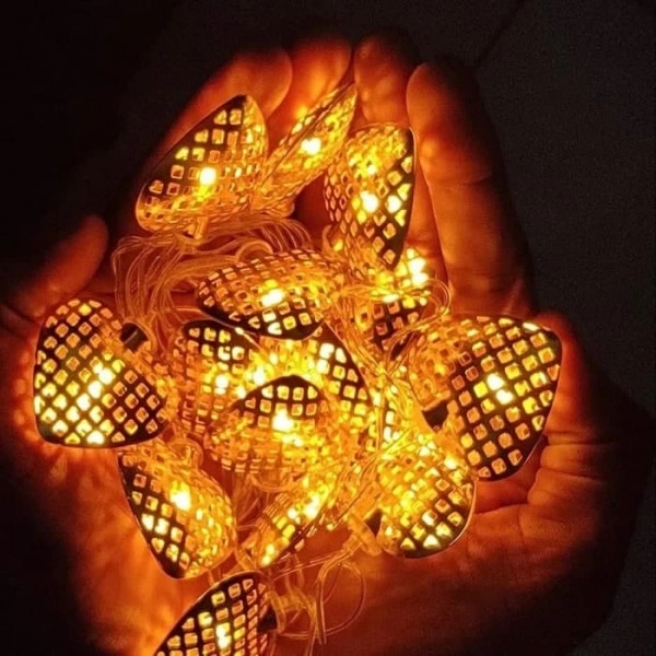 Metal Heart Shape LED Light (16 Lamp Light)