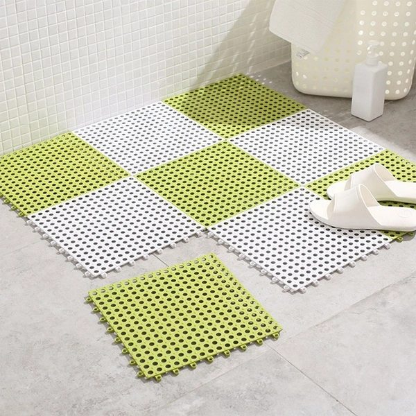 Bath Anti Slip Mat Used while bathing and toilet purposes to avoid slippery floor surfaces