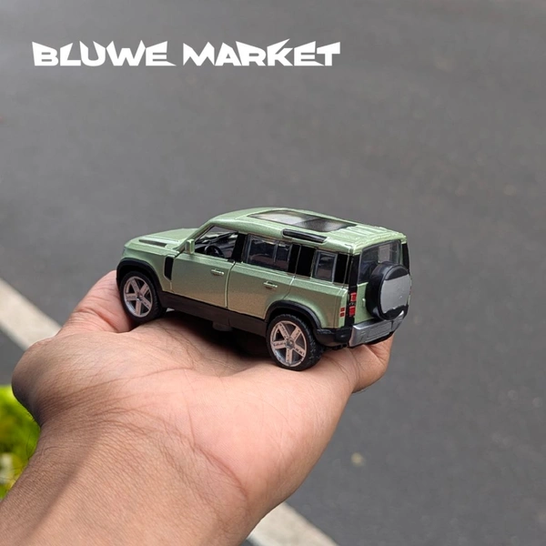 Defender 1/43 Metal Scale Diecast Car 
