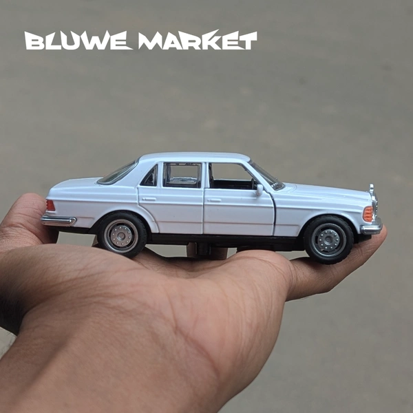 Mercedez Benz W123 1/36 Metal Diecast Car  - White