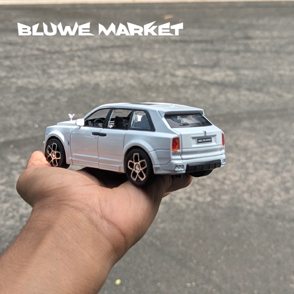 Rolls Royce Cullinan SUV Model Car 1/32 Scale Zinc Alloy Diecast 