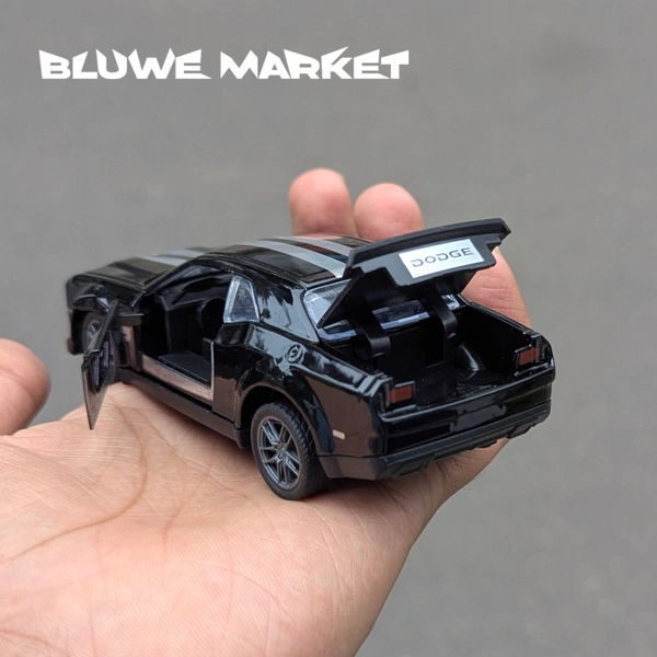 Dodge Hellcat 1/36 Metal Diecast Car With Light & Sound - Black