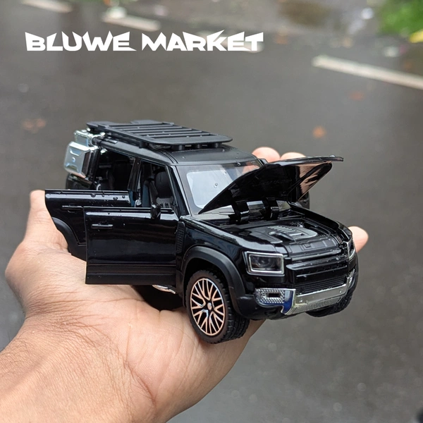 Defender Full Black 1/32 Premium Scale Diecast Car  