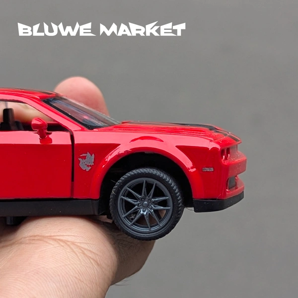 Dodge Hellcat 1/36 Metal Diecast Car With Light & Sound - Red