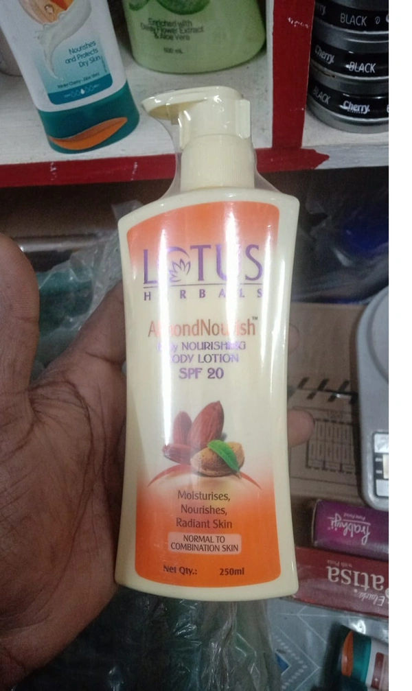  LOTUS BODY LOTION 250ML