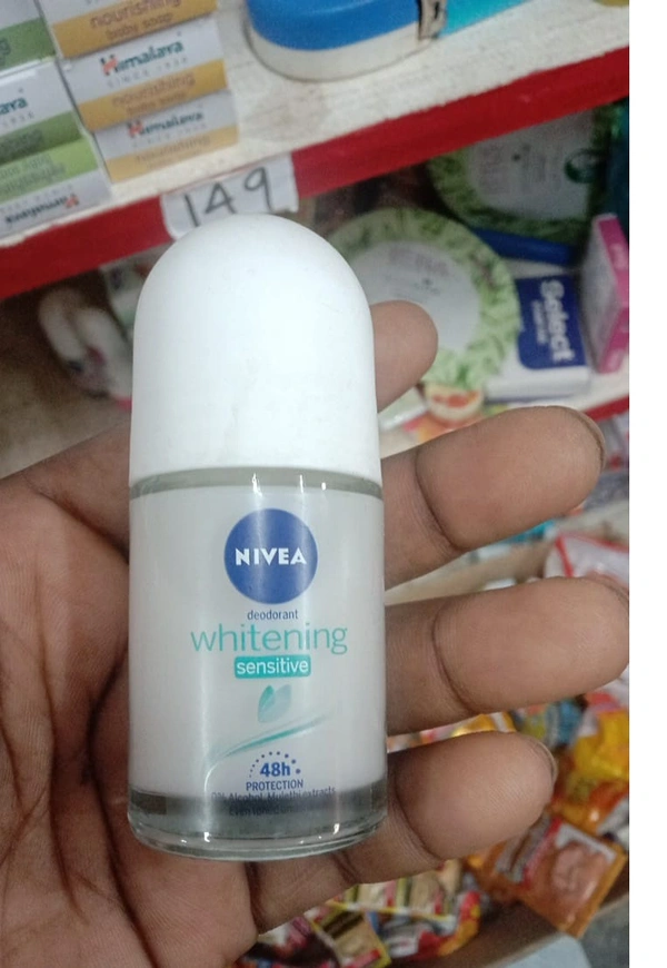 Nivea whitening sensitive deodorant 25ml