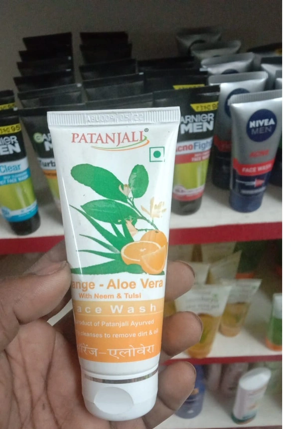 patanjali orange aloe vere face wash 60g