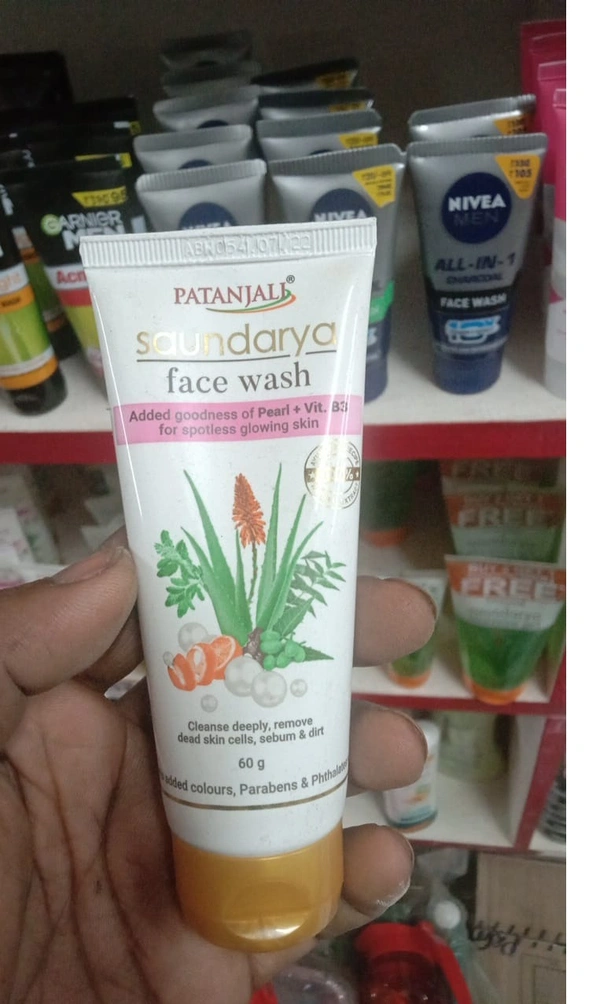 Saundarya face wash 60g