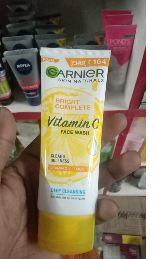Garnier vitamin C face wash 50g