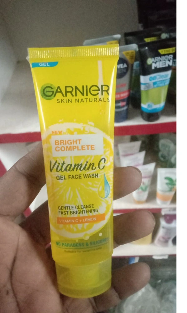 Garnier vitamin C gel face wash 50g