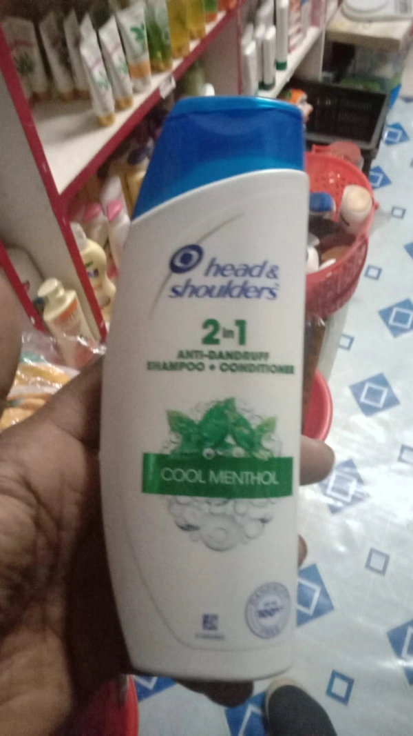 head& shoulder 2in1 anti-dandruff shampoo Cool Menthol - 180ml