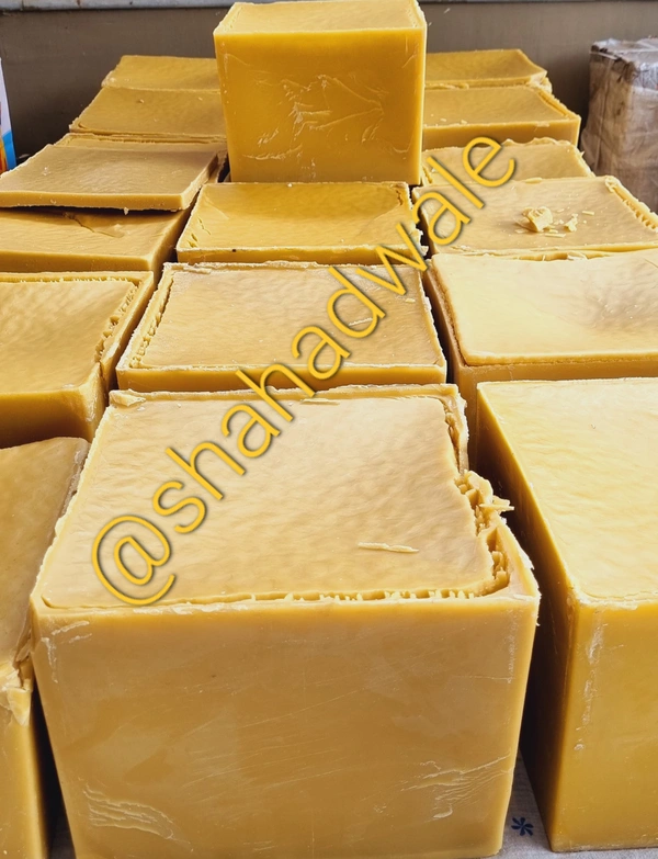 SHAHADWALE Beeswax - Natural Food Grade, Double Filtered - for superior quality in cosmetics, candles, and crafts - Big Blocks, Single Filtered