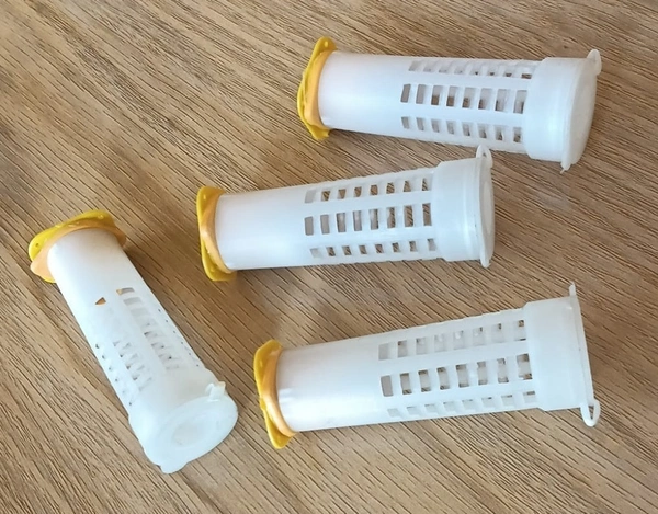 SHAHADWALE Plastic Queen Cage for Beekeeping | Queen Bee Introduction & Protection Cage