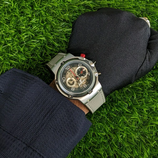  Most Demanded Analog Quartz Movement Watch With High Quality Strap Best finishing Body & Case