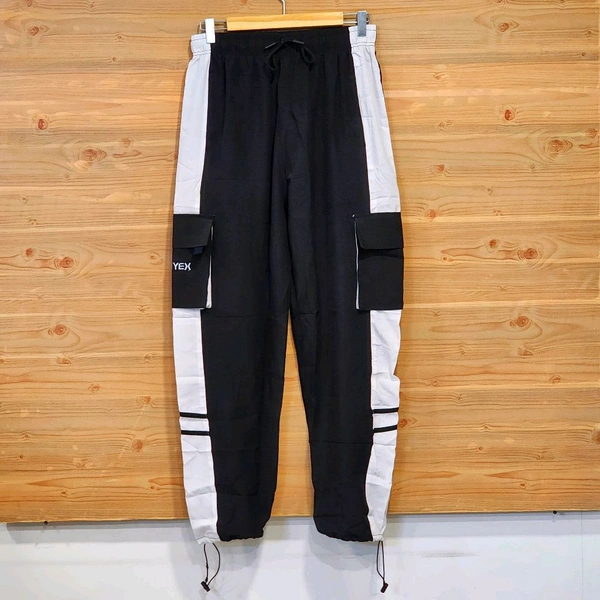 Skiyex Trending cargo pants are a versatile and practical choice for casual wear.