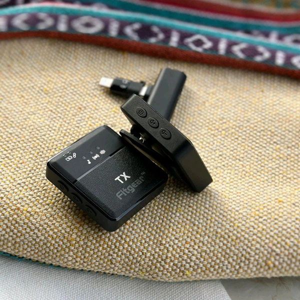 Dual Wireless Mic for Interviews, Podcasts, ASMR Recording, Youtube Videos and Vlogs Mobile Microphone (Black)