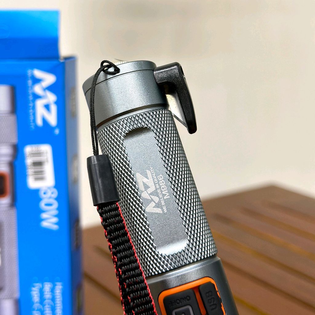 MZ M986 (CAR EMERGENCY LIGHT) 3 Modes with Hammer and Seatbelt