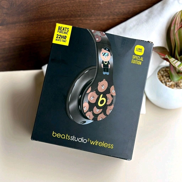 New Limited Edition High Quality Bluetooth Wireless Headphones With 5-6 Hours Playback Time