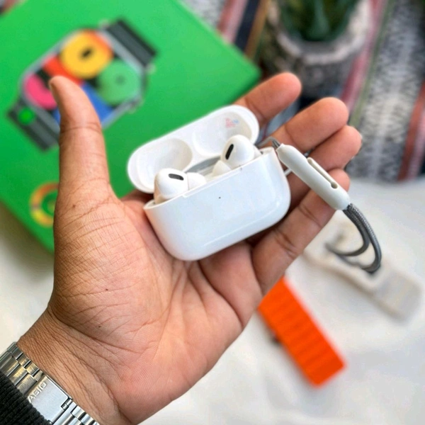 Most Awaited Gift Box Box | Series 8 Ultra 45 MM With 2 Straps And Wireless Earbud - SRB1