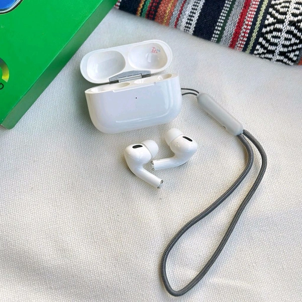 Most Awaited Gift Box Box | Series 8 Ultra 45 MM With 2 Straps And Wireless Earbud - SRB3