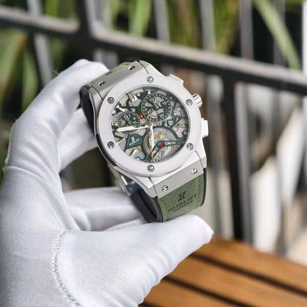 Analog High Quality Quartz Movement Collection With High Quality Strap Best finishing Body & Case