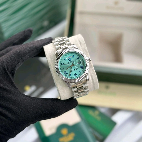 Analog Day Date High Quality Quartz Movement Collection With High Quality Strap Best finishing Body & Case