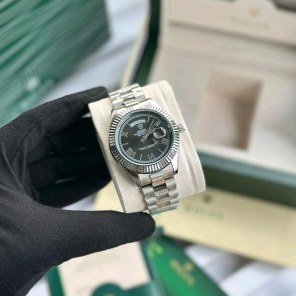 Analog Day Date High Quality Quartz Movement Collection With High Quality Strap Best finishing Body & Case