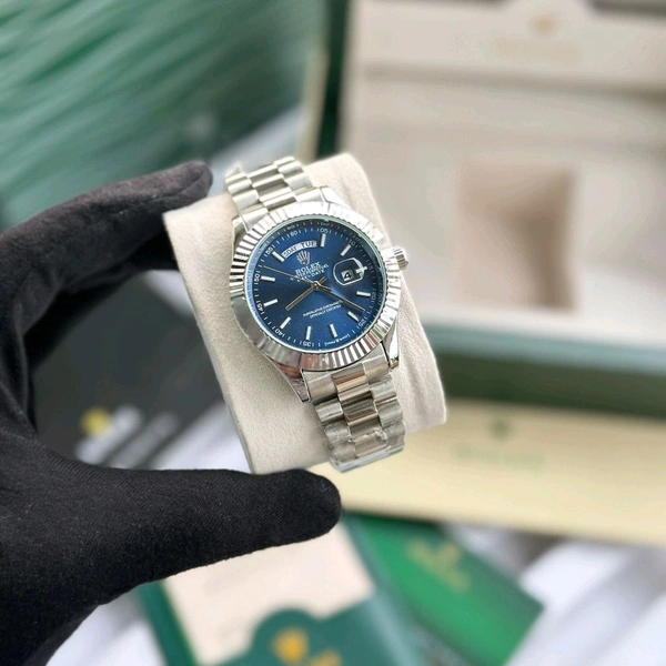 Analog Day Date High Quality Quartz Movement Collection With High Quality Strap Best finishing Body & Case