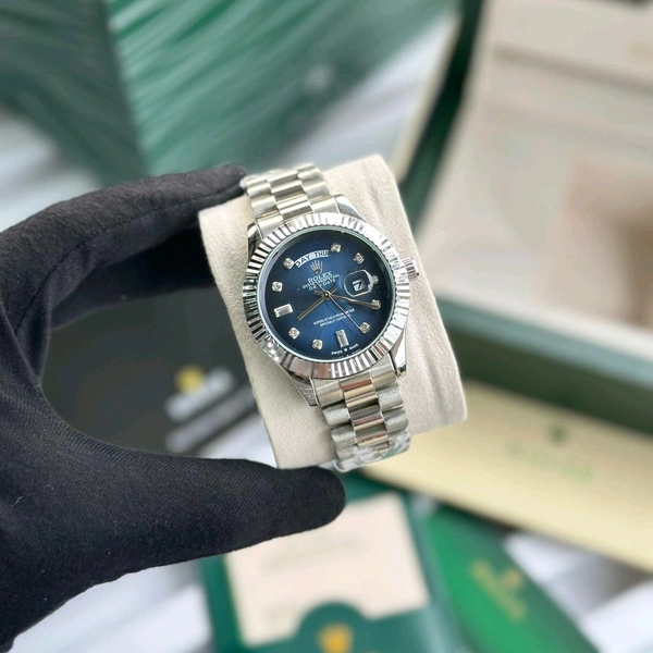 Analog Day Date High Quality Quartz Movement Collection With High Quality Strap Best finishing Body & Case