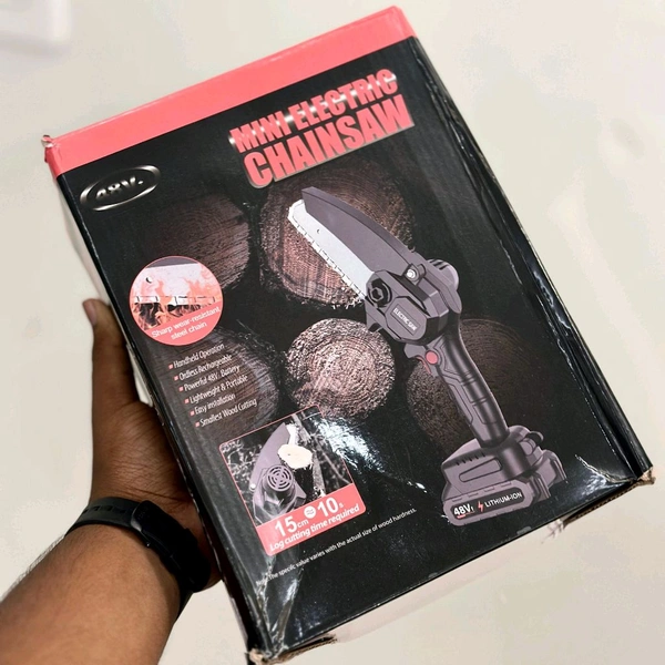 48VF Cordless Mini Chainsaw (15cm Blade)
Cut like a pro, even if you're a beginner!
