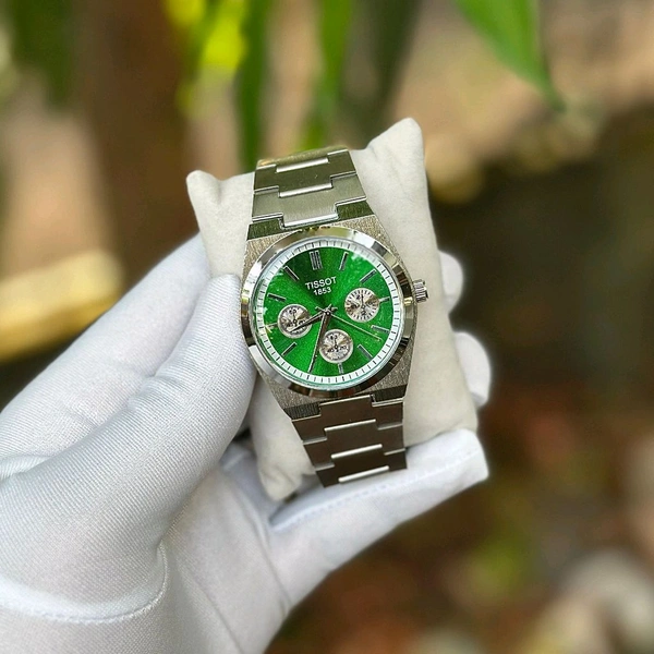 Most Demanded Analog Quartz Movement Watch With High Quality Strap Best finishing Body & Case