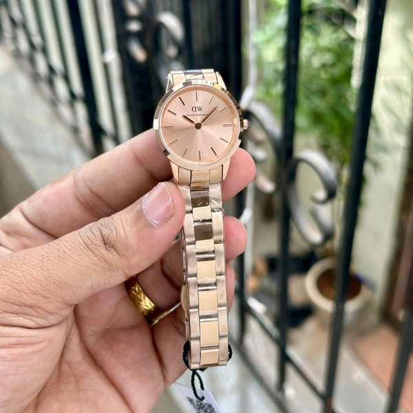 Analog DW00100208 Original Heavy Quality Watch