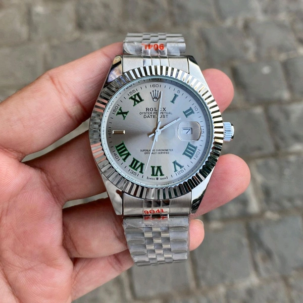 Analog Day Date High Quality Quartz Movement Collection With High Quality Strap Best finishing Body & Case