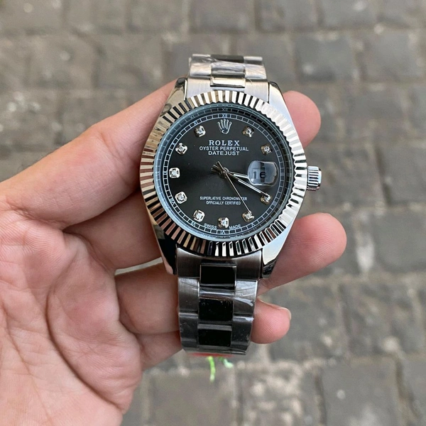 Analog Day Date High Quality Quartz Movement Collection With High Quality Strap Best finishing Body & Case