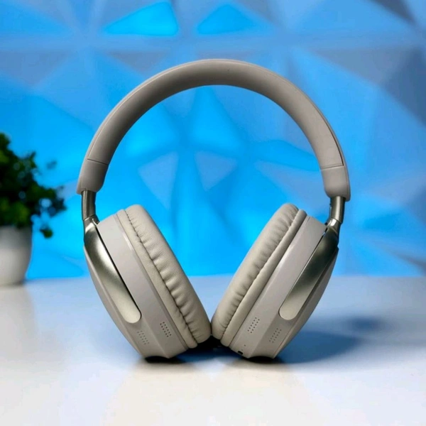 Foldable Wireless Head-Mounted Earphones with Carry Case – Ideal for Travel, Work & School