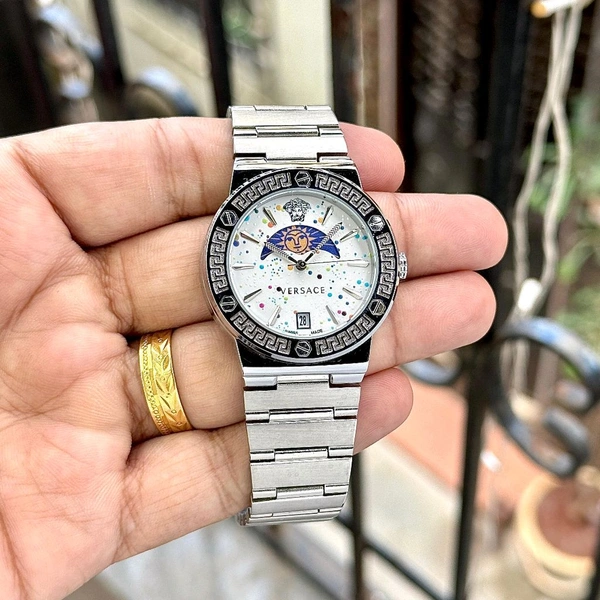 Analog Sun-Moon Working Pure Quality Original Quartz Machinery Watch