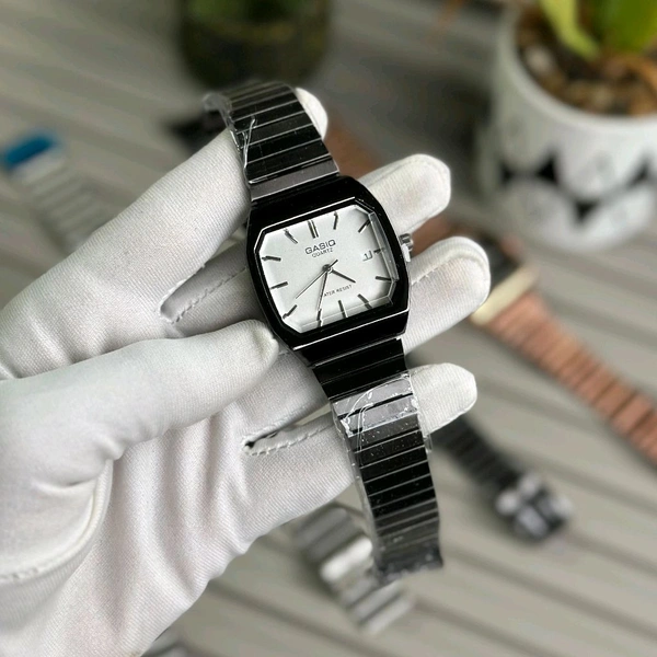 Most Demanded Analog Watch With High Quality Strap Best finishing Body & Case