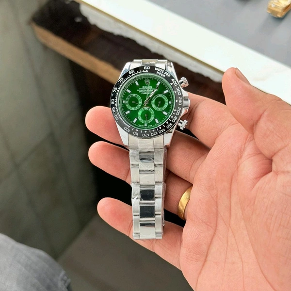 Most Demanded Analog High Quality Watch With High Quality Strap Best finishing Body & Case