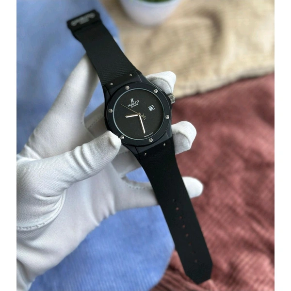 Most Demanded Analog High Quality Watch With High Quality Strap Best finishing Body & Case